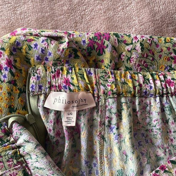 Philosophy skirt - Picture 2 of 4